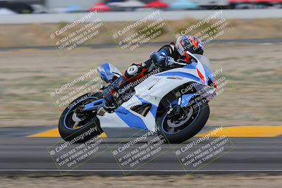 media/Jan-14-2023-SoCal Trackdays (Sat) [[497694156f]]/Turn 4 Set 2 (1030am)/